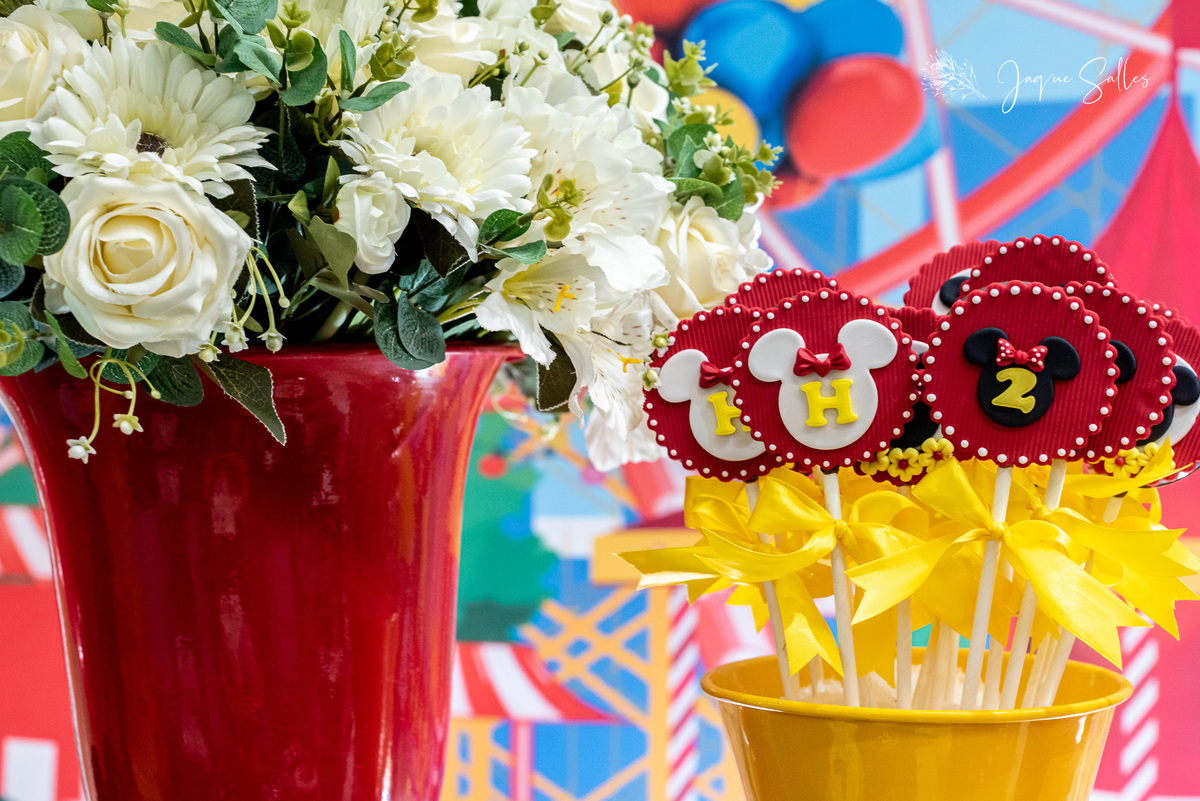 Decoração de Festa Infantil tema Minnie Vermelha. Fotografia de Jaque Salles