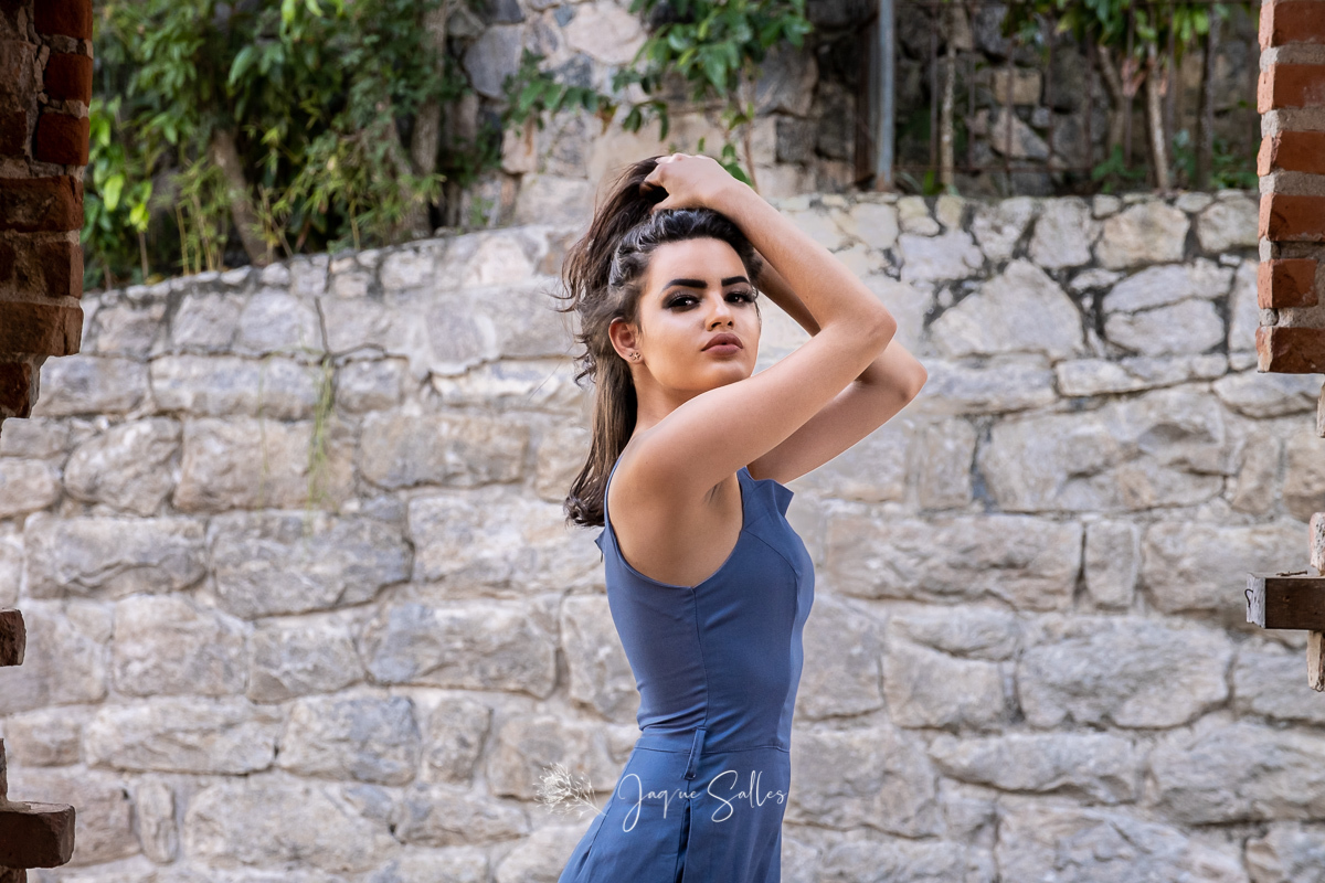 Fotografia de 15 anos no Parque das Ruínas, RJ, bairro de Santa Tereza. Imagens da Fotógrafa Jaque Salles