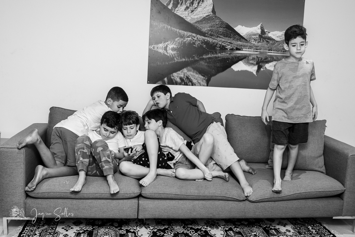 Aniversário de oito anos em Copacabana - RJ. Com festa de tema Transformers Guilherme recebe seus convidados e comemora a nova idade. Fotografia de Jaque Salles