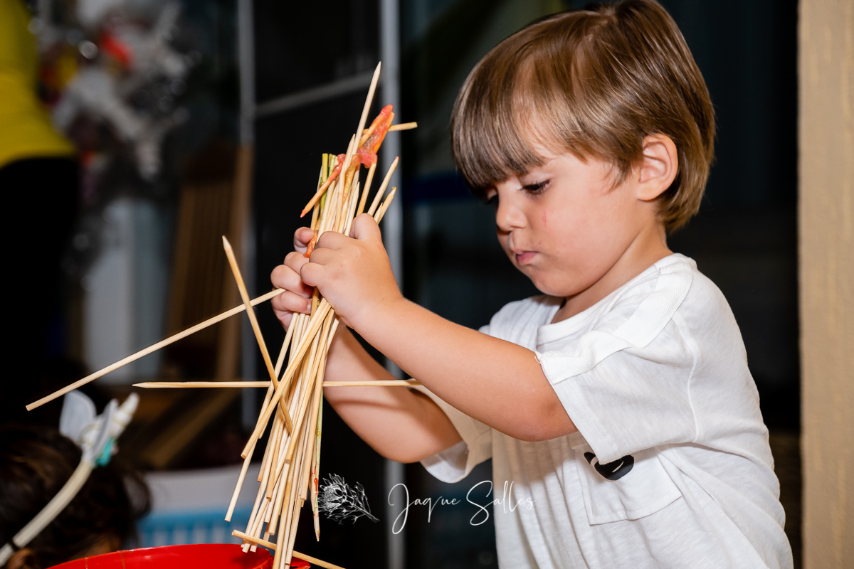 Retrato de criança registrado pela Fotógrafa Infantil Jaque Salles. Fotos realizadas em Búzios, RJ 