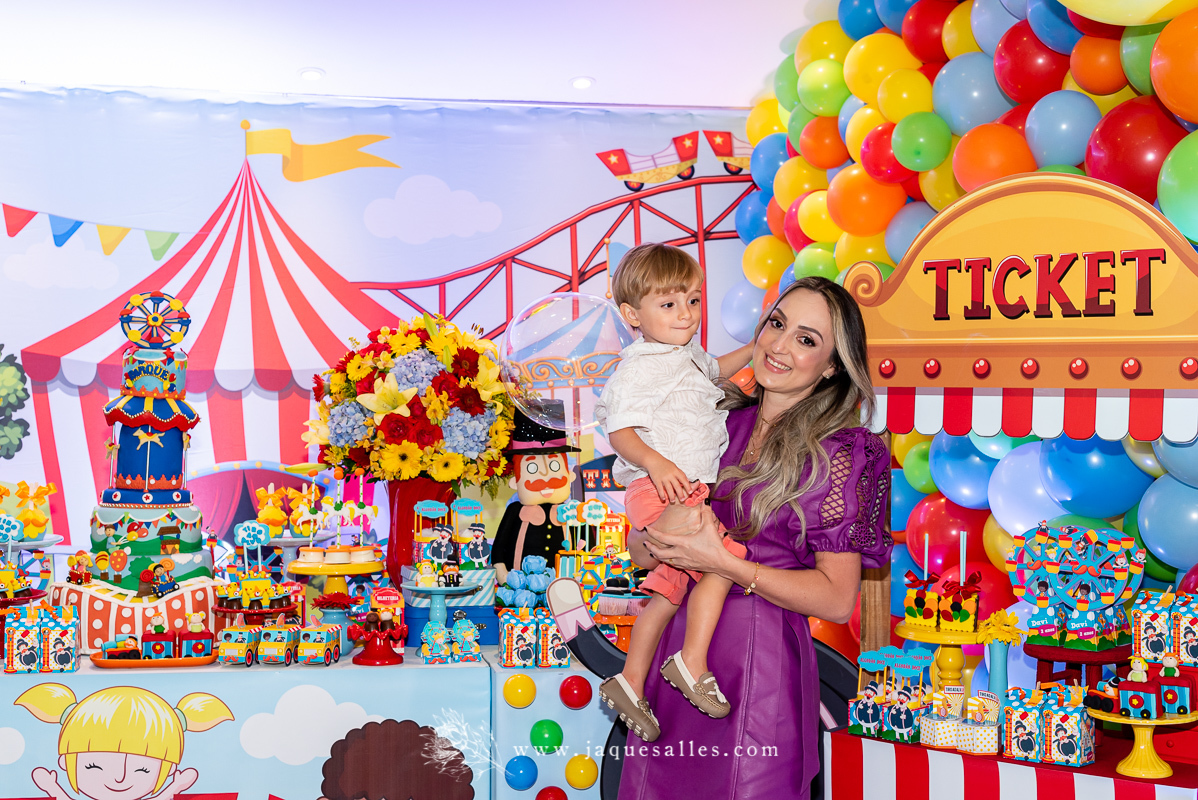 O Mundo Bita foi o Tema do Aniversário de dois anos do Davi. A Festa aconteceu na Casa de Festas Infantil Brincadeira é Coisa Séria, localizada na Freguesia de Jacarepaguá, RJ. Imagens da Fotógrafa Jaque Salles