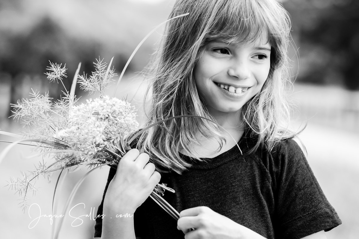 Ensaio Fotográfico Infantil da Lara realizado no Parque Ana Dantas Xerém, Duque de Caxias - RJ. Fotografia de Jaque Salles
