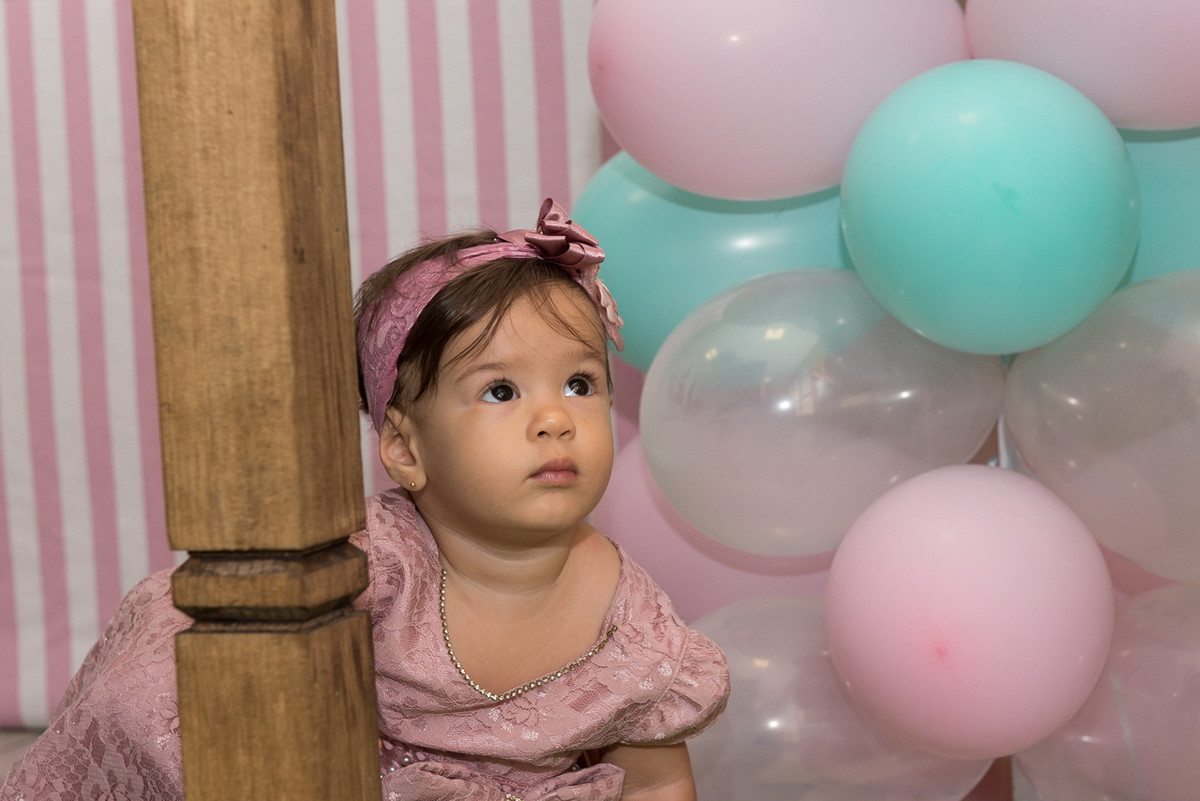 Aniversário infantil colorido de menina 