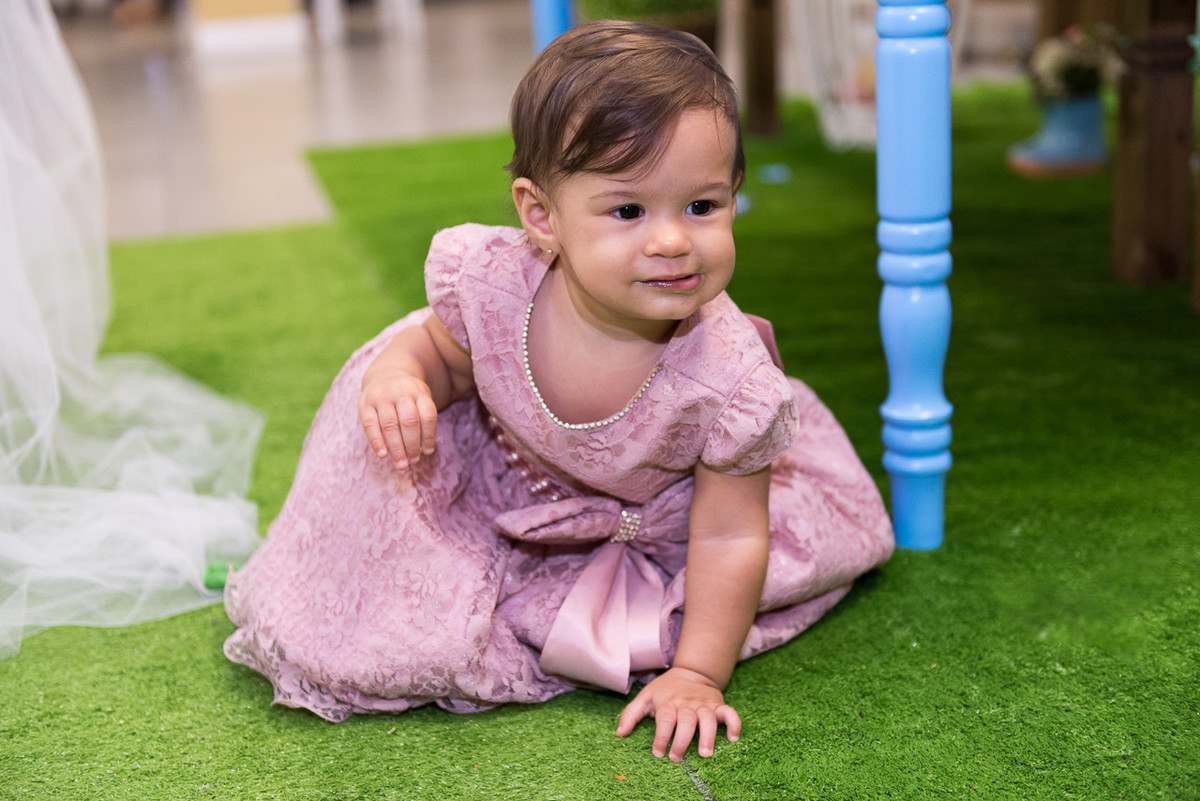 Fotografa infantil RJ registra momentos orgânicos na festa da Bia