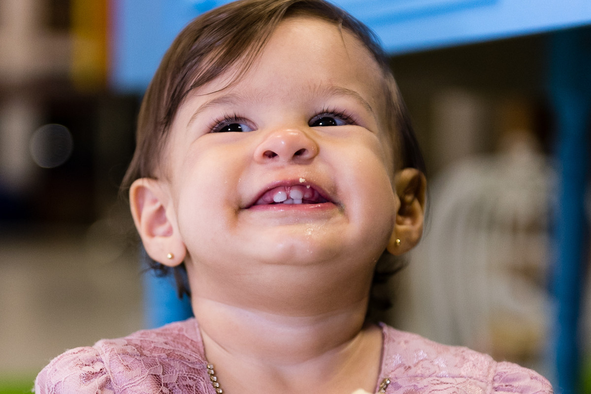 sorriso e dentinho de bebê