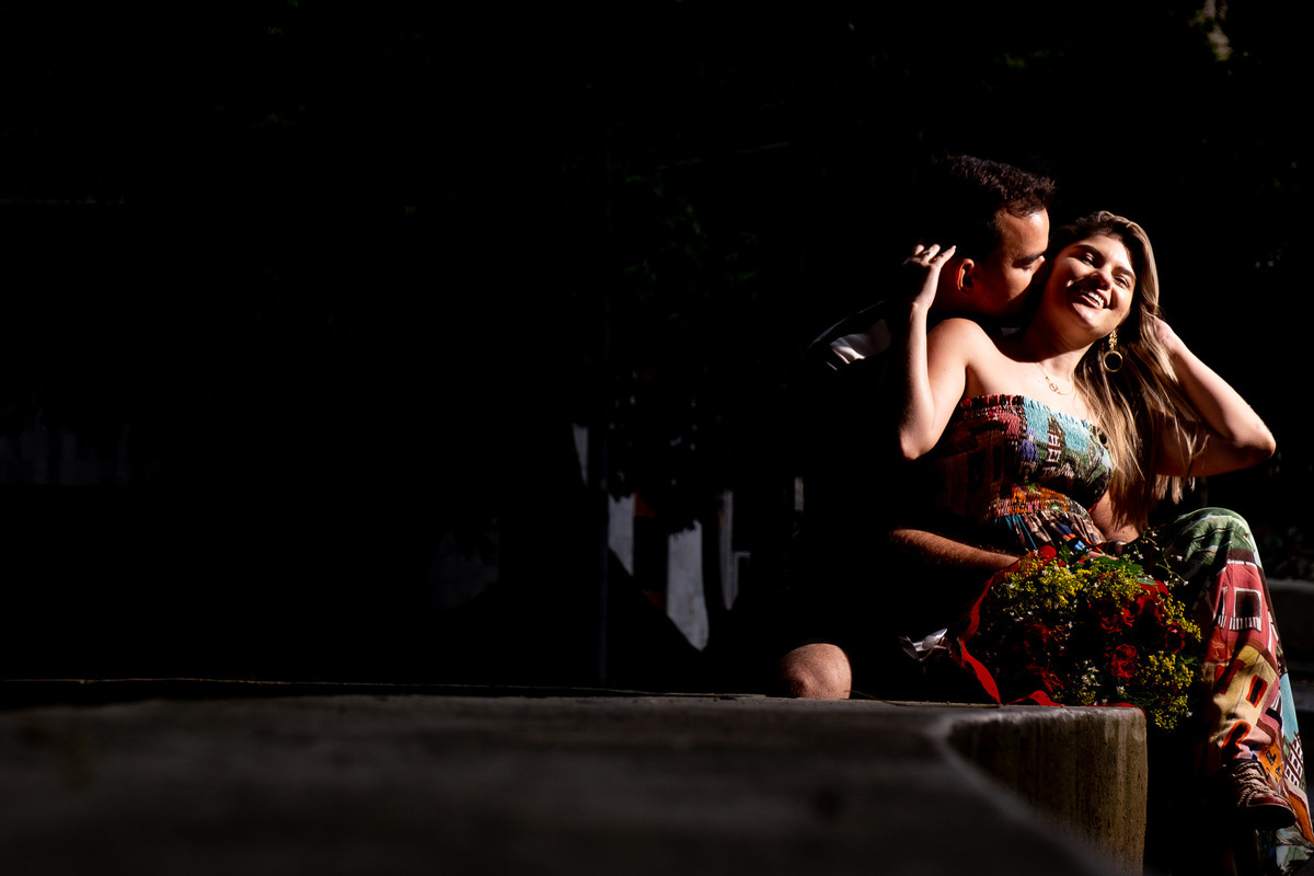 Fotografia de Casamento no Rio de Janeiro - RJ.  Ensaio Fotográfico Pré Casamento dos Noivos Vitoria e William realizado no Trem do Corcovado, Cristo Redentor. Fotos da Fotógrafa de Casamento e Famílias Jaque Salles