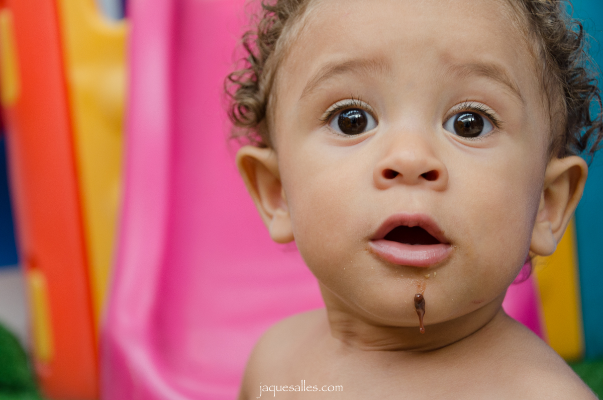 Yuri comeu brigadeiro em sua festa infantil