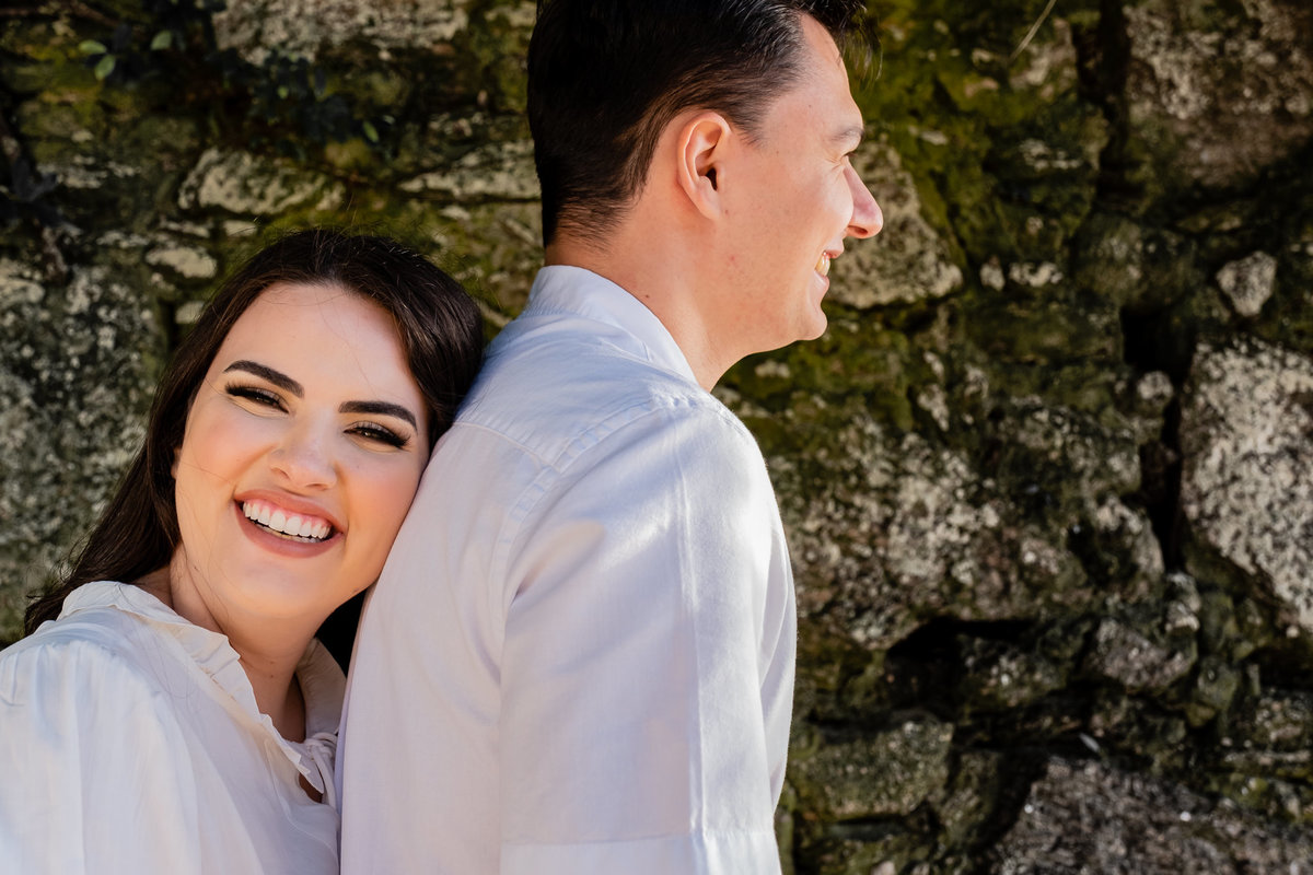 Ensaio fotográfico pré wedding ao amanhecer na Praia Vermelha, Urca - RJ.
Os noivos Emanuela e João foram fotografados pela fotógrafa de casamentos e famílias Jaque Salles.