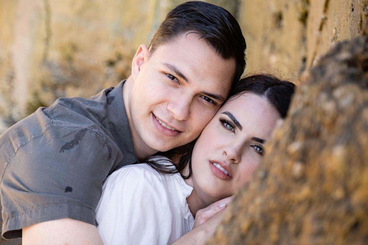 Ensaio fotográfico pré wedding ao amanhecer na Praia Vermelha, Urca - RJ.
Os noivos Emanuela e João foram fotografados pela fotógrafa de casamentos e famílias Jaque Salles.