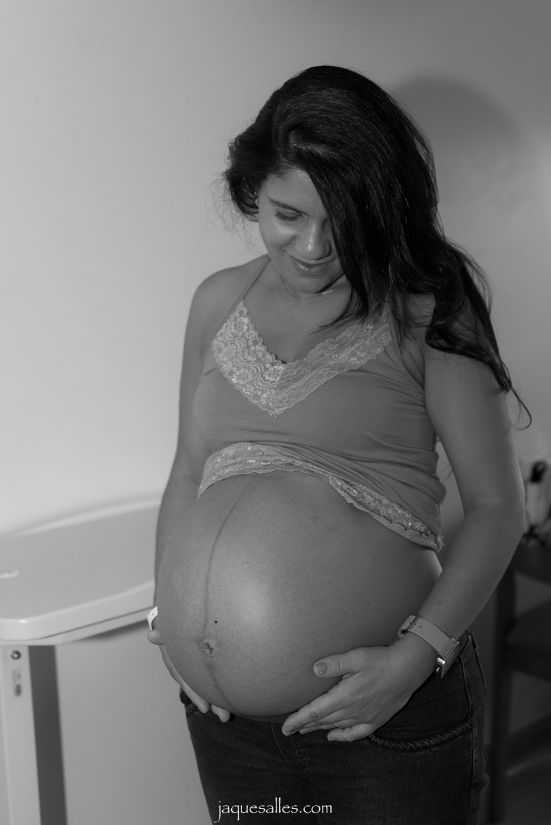 Fotógrafa de parto RJ registra os últimos momentos da gestante antes do nascimento do seu bebê