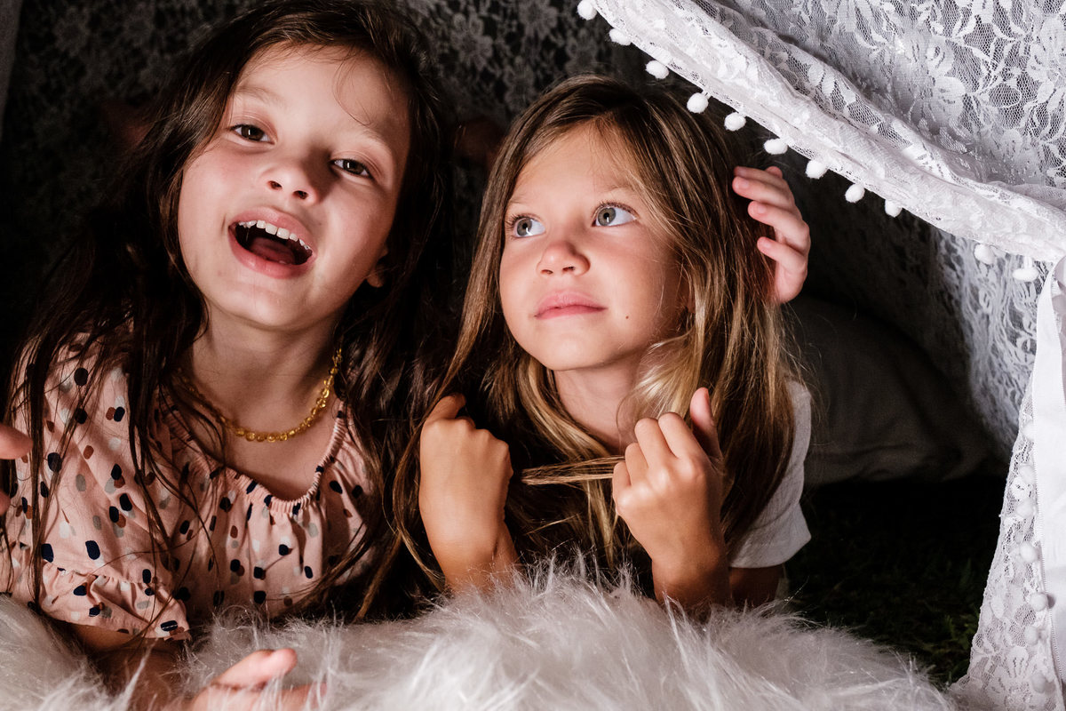 Festa de aniversário de 5 anos da Maria Luiza no Hotel Kastel Pedra Bonita em Itaipava, Petrópolis. Imagens da fotógrafa de casamento e famílias Jaque Salles. A festa teve como tema Frozen 2 e um lindo picnic recebeu os convidados da Maria Luiza.