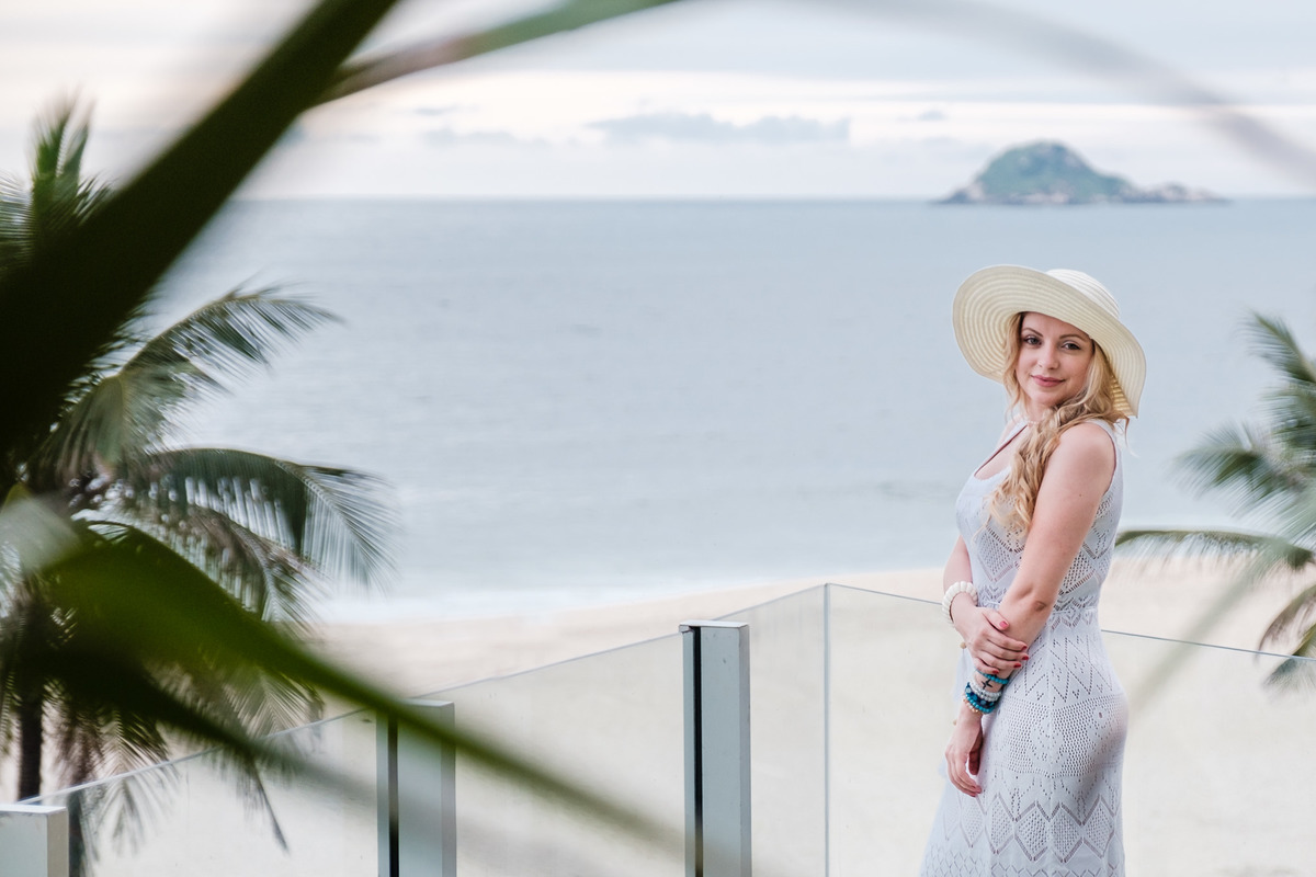 Heloíne posa para fotografias no Hotel Nacional na cidade do Rio de Janeiro. As imagens são da fotógrafa carioca Jaque Salles