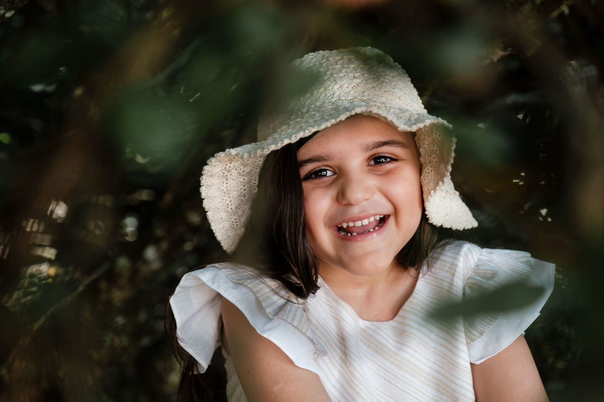 Ensaio fotográfico da Isabella realizado em comemoração aos seus 7 anos. As fotografias foram feitas no Bosque da Barra, Barra da Tijuca, RJ. Imagens da fotógrafa de casamento e famílias Jaque Salles