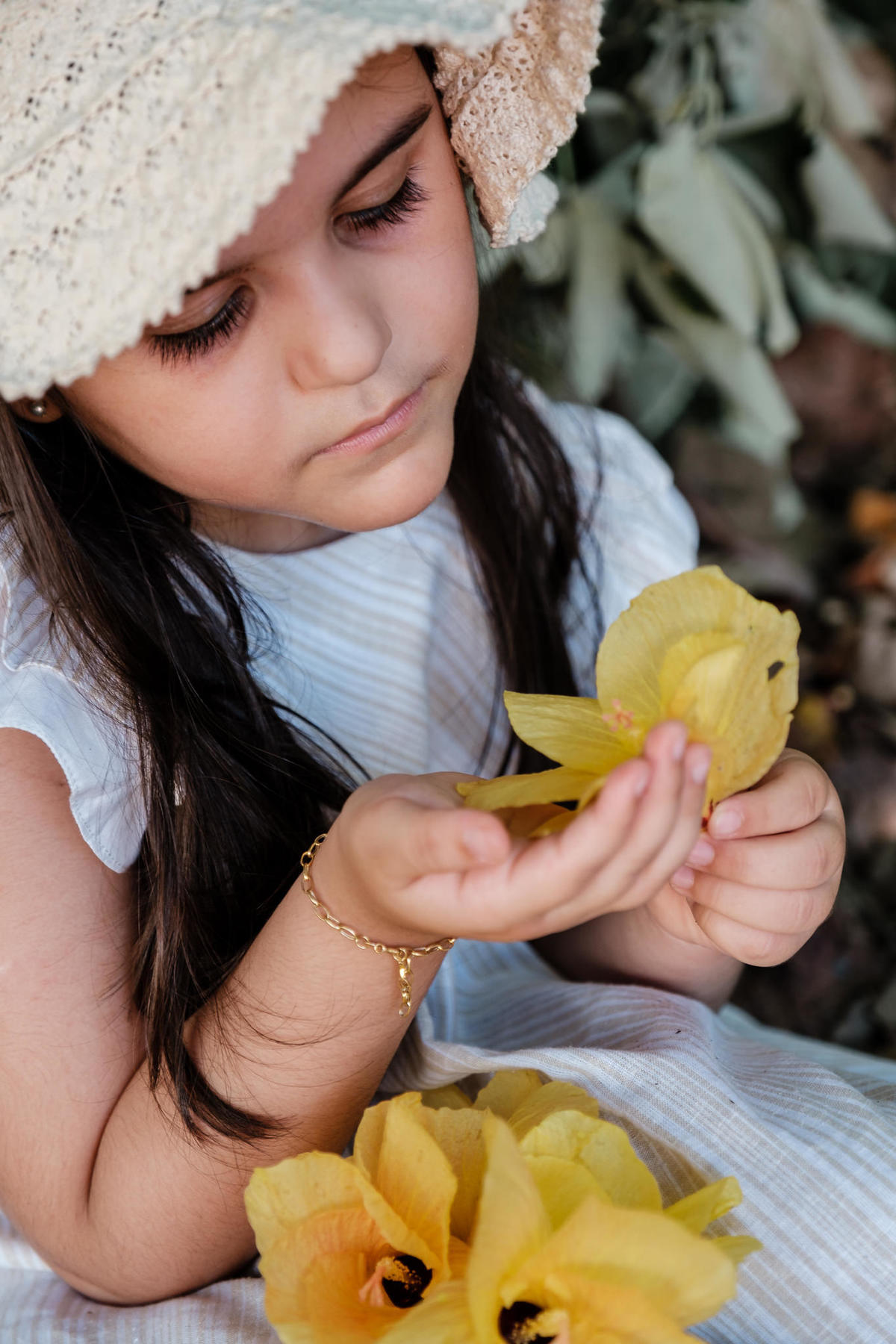 Ensaio fotográfico da Isabella realizado em comemoração aos seus 7 anos. As fotografias foram feitas no Bosque da Barra, Barra da Tijuca, RJ. Imagens da fotógrafa de casamento e famílias Jaque Salles