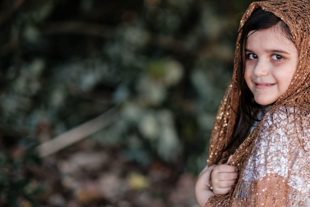 Ensaio fotográfico da Isabella realizado no Bosque da Barra, Barra da Tijuca, RJ. Imagens da fotógrafa de casamento e famílias Jaque Salles