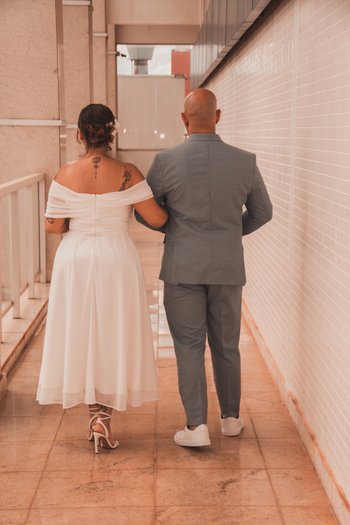 aqui fiz um pouco do estilo  street wedding no corredor 