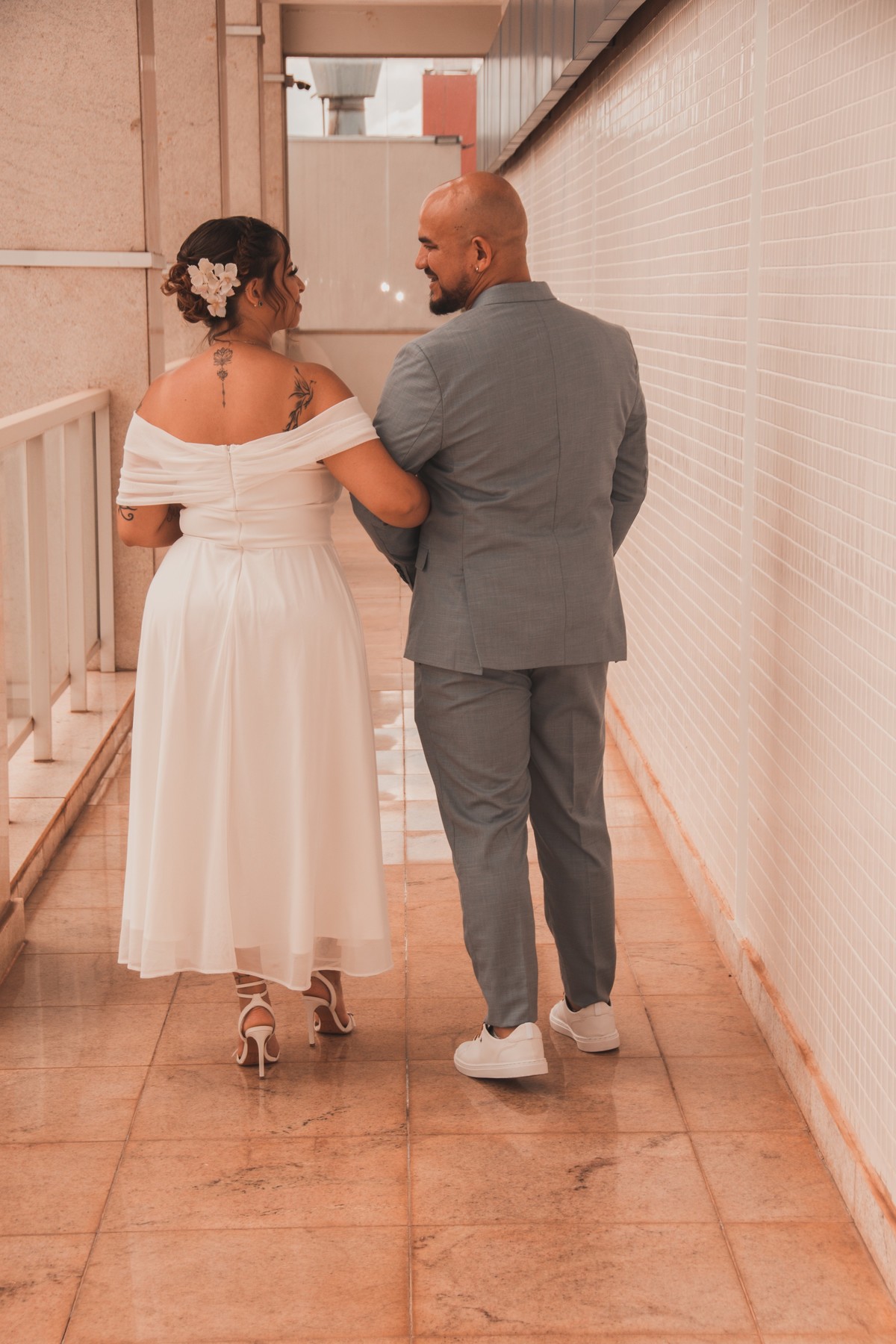 aqui fiz um pouco do estilo  street wedding no corredor 