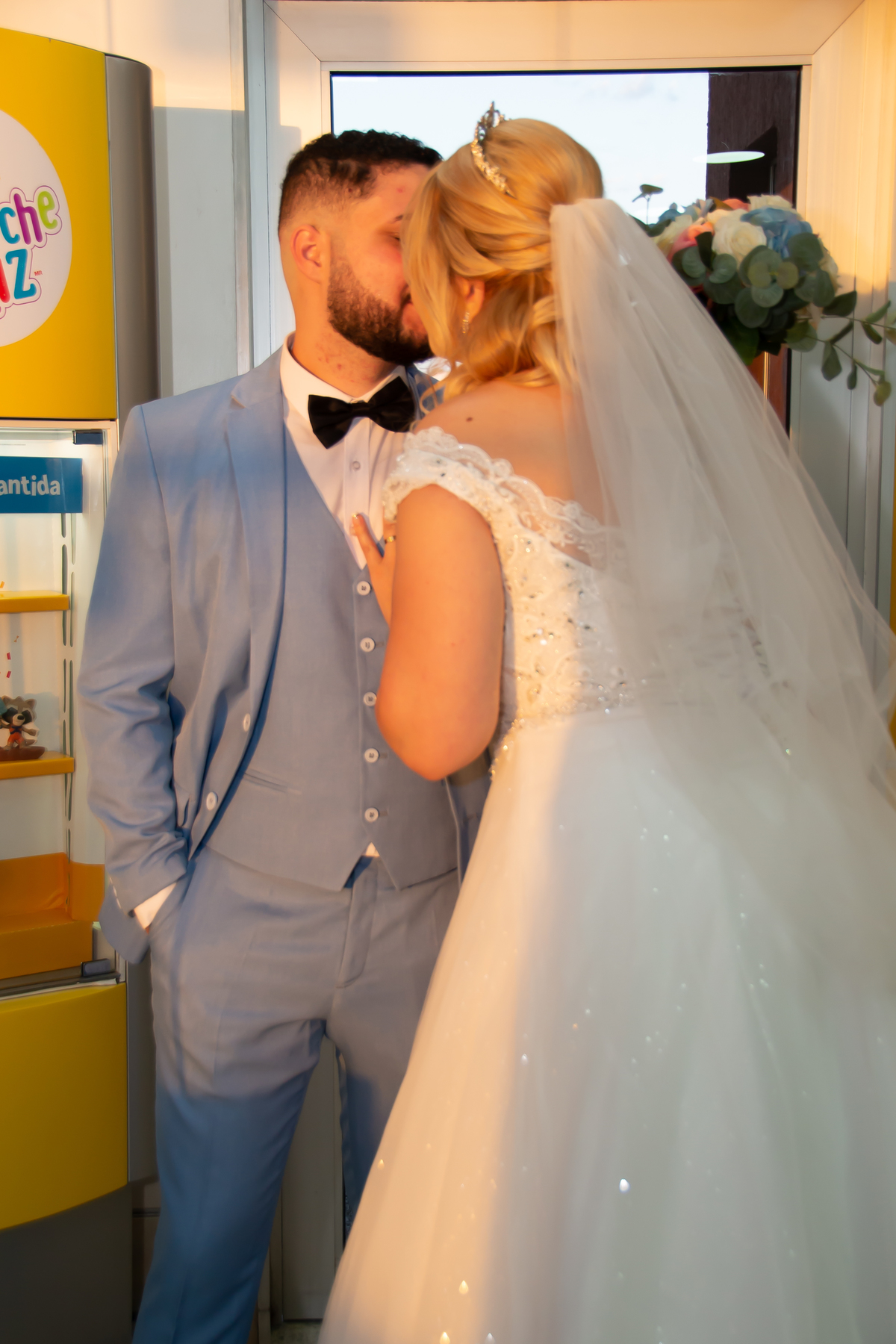 mini ensaio street wedding no  Mc Donalds 