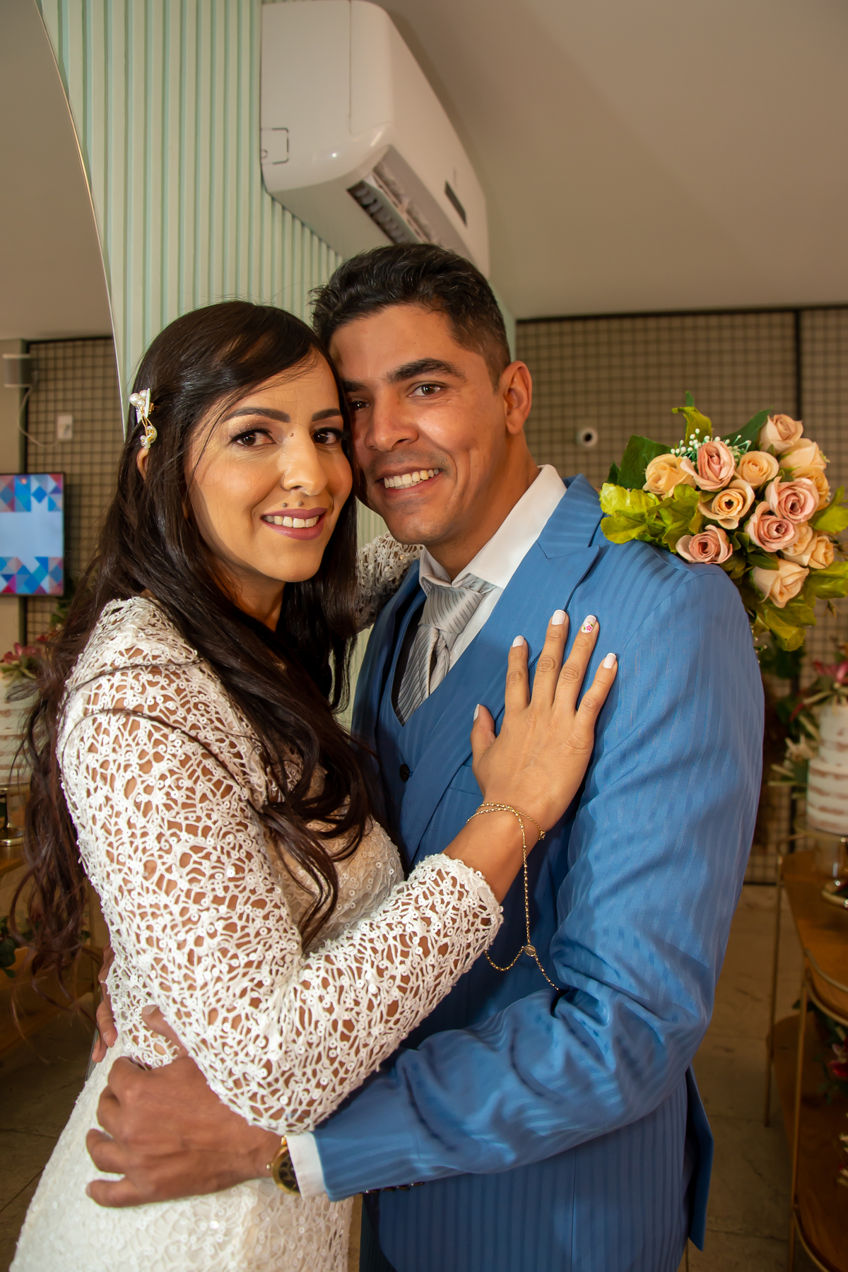 Aqui e a Sala do Bolo Decorado  com um Grande Espelho Cartório  Colorado