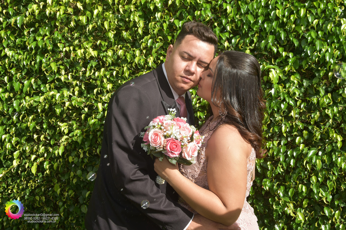 Aqui eu faço um pouco do estilo   #streetwedding no jardim