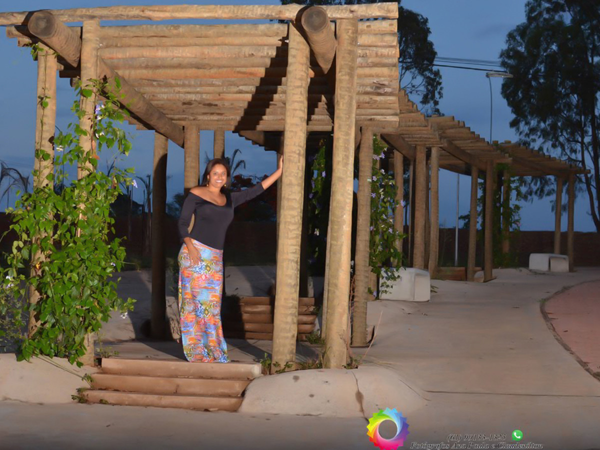 A noite Thatyanne Gomes de Miranda ensaio no Parque Deck Sul df