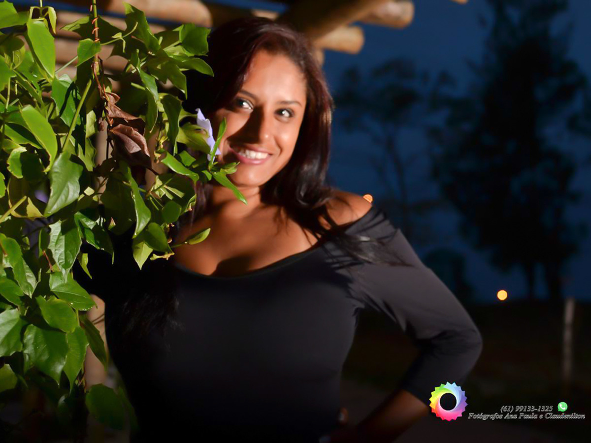 A noite Thatyanne Gomes de Miranda ensaio no Parque Deck Sul df