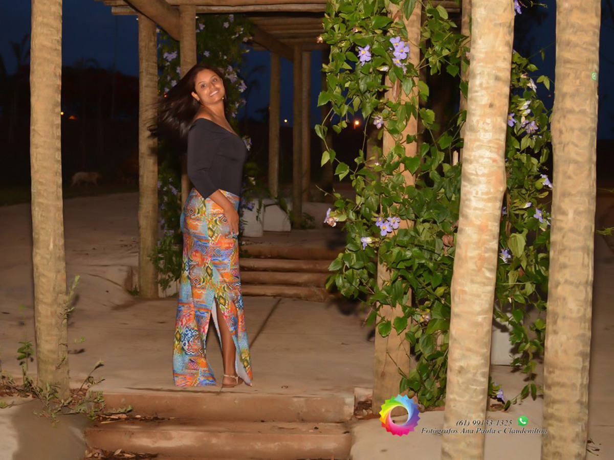 A noite Thatyanne Gomes de Miranda ensaio no Parque Deck Sul df