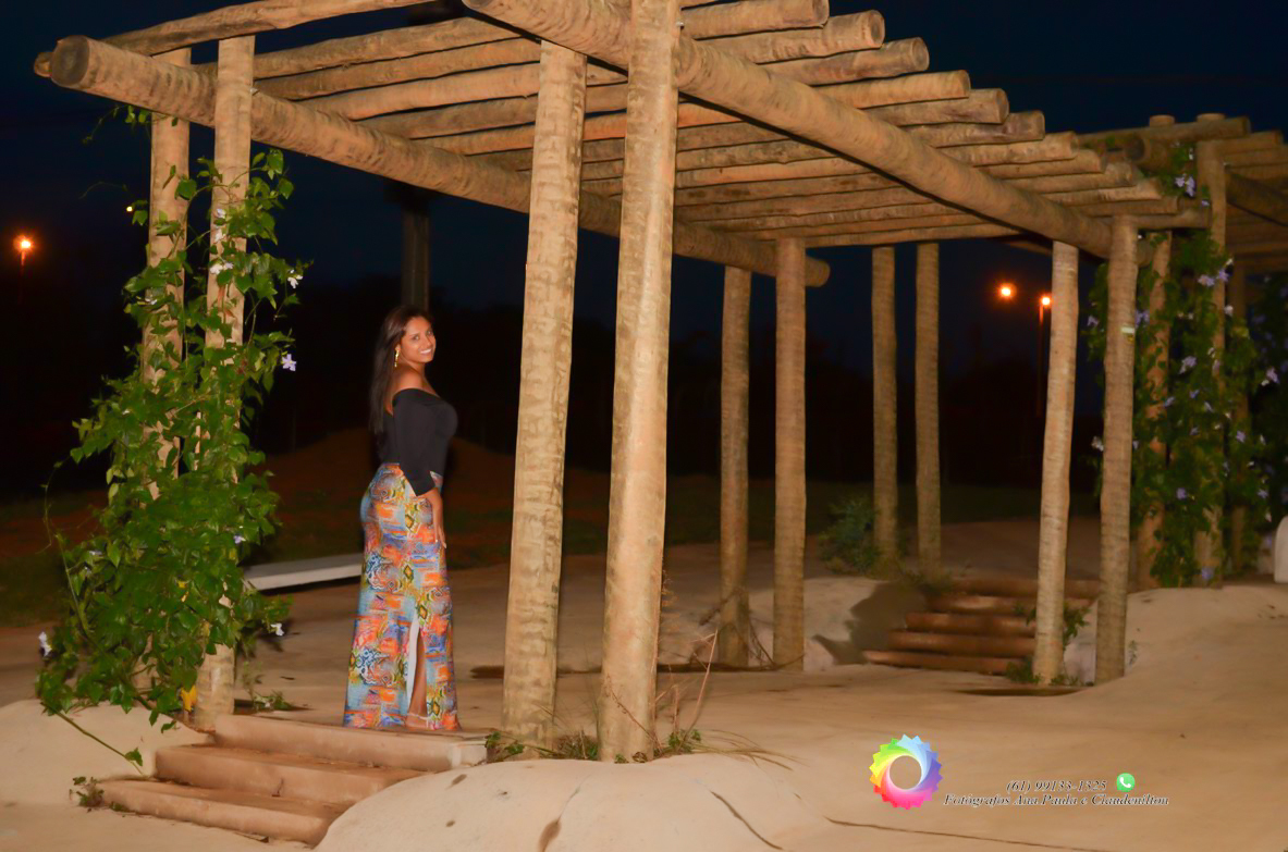 A noite Thatyanne Gomes de Miranda ensaio no Parque Deck Sul df