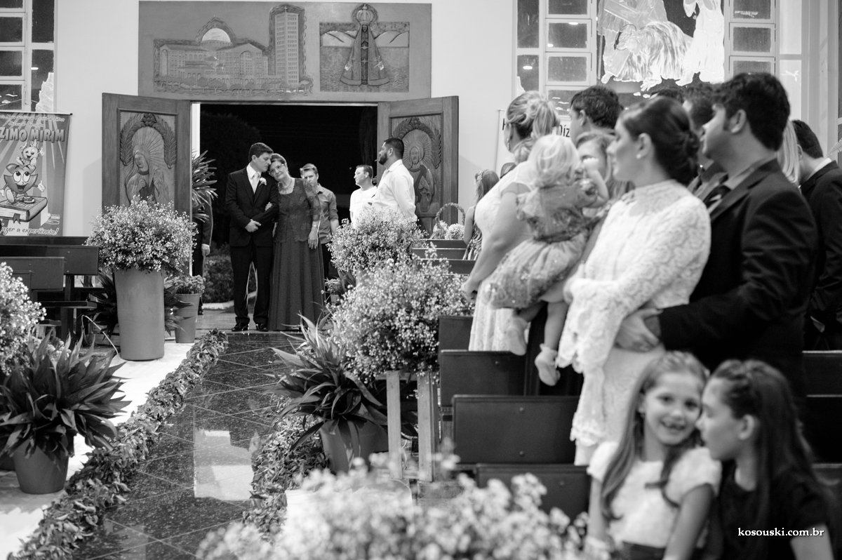 entrada do noivo na igreja