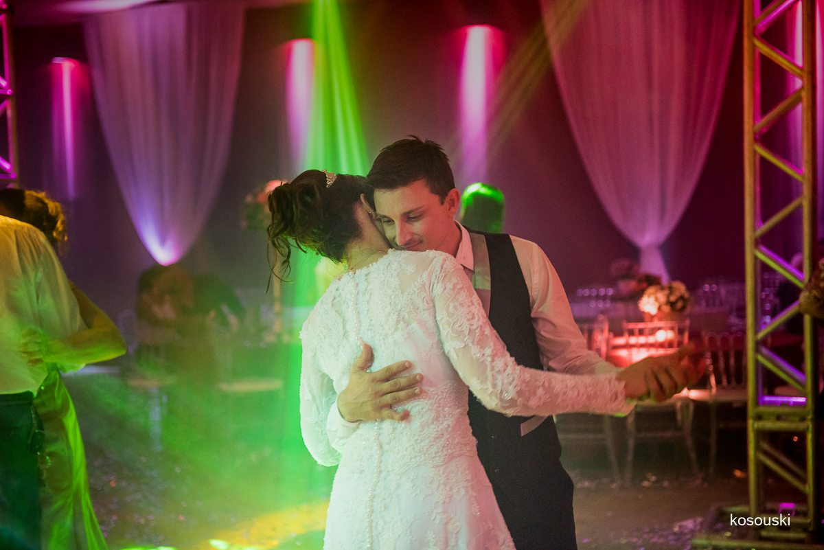 encosta sua cabecinha no meu ombro e chora