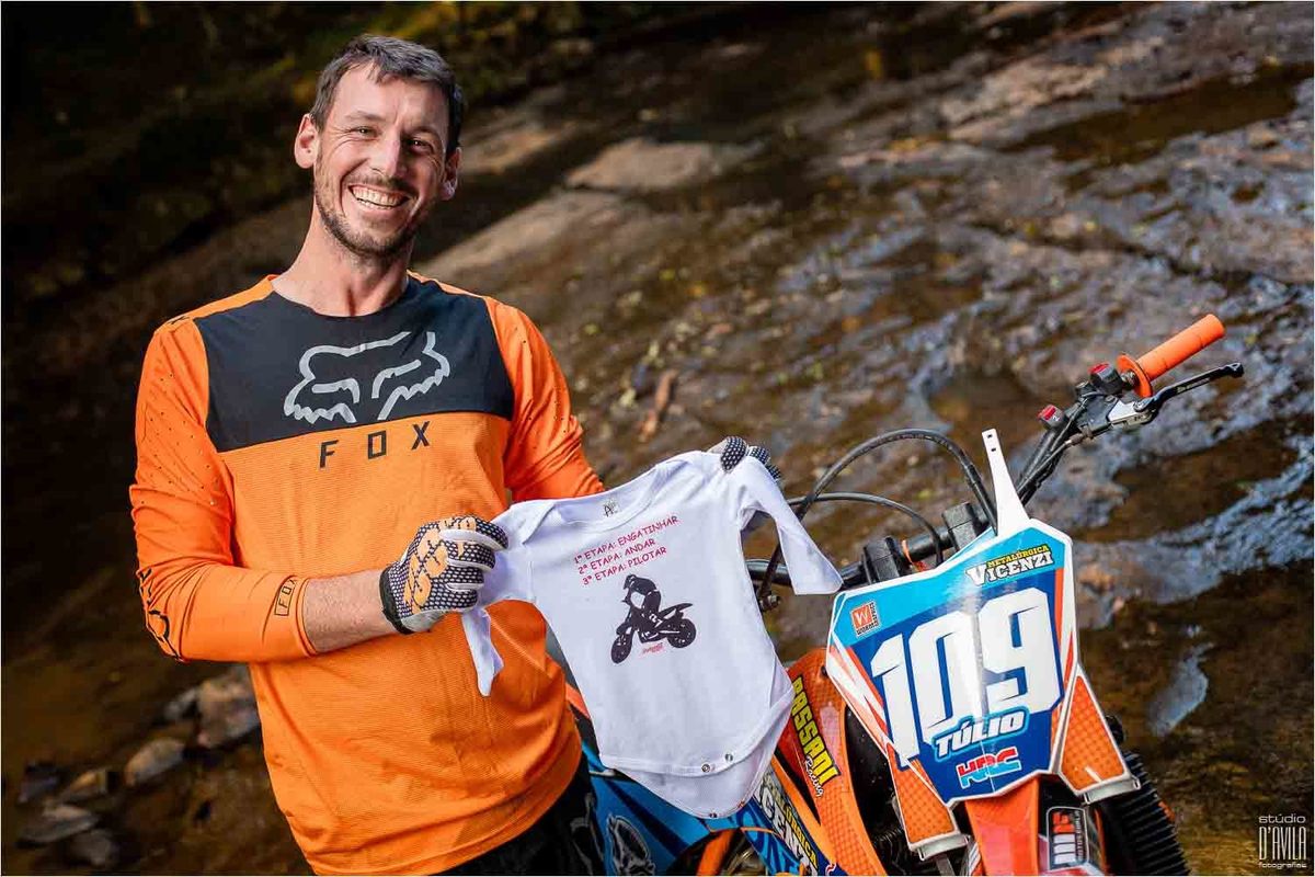 Ari e Jonas - À espera do Túlio