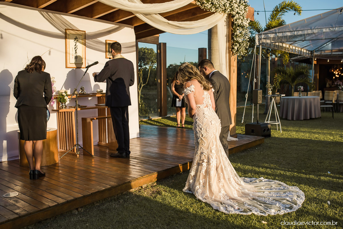 Casamento de dia por do sol fotógrafo de Casamento em Vila Velha fotógrafo de Casamento em Serra fotógrafo de Casamento em Vitória fotógrafo de Casamento em cariacica fotógrafo de Casamento em Aracruz noiva vestido de noiva cerimonial ponta dos Fachos