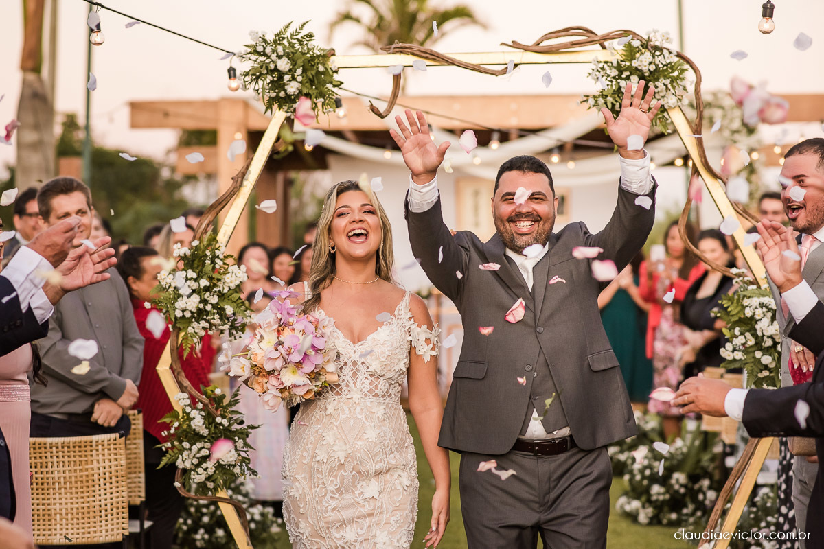 Casamento de dia por do sol fotógrafo de Casamento em Vila Velha fotógrafo de Casamento em Serra fotógrafo de Casamento em Vitória fotógrafo de Casamento em cariacica fotógrafo de Casamento em Aracruz noiva vestido de noiva cerimonial ponta dos Fachos