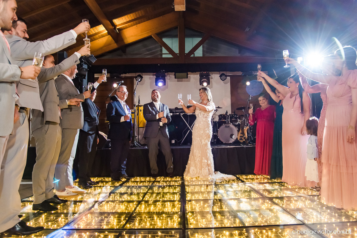 Casamento de dia por do sol fotógrafo de Casamento em Vila Velha fotógrafo de Casamento em Serra fotógrafo de Casamento em Vitória fotógrafo de Casamento em cariacica fotógrafo de Casamento em Aracruz noiva vestido de noiva cerimonial ponta dos Fachos