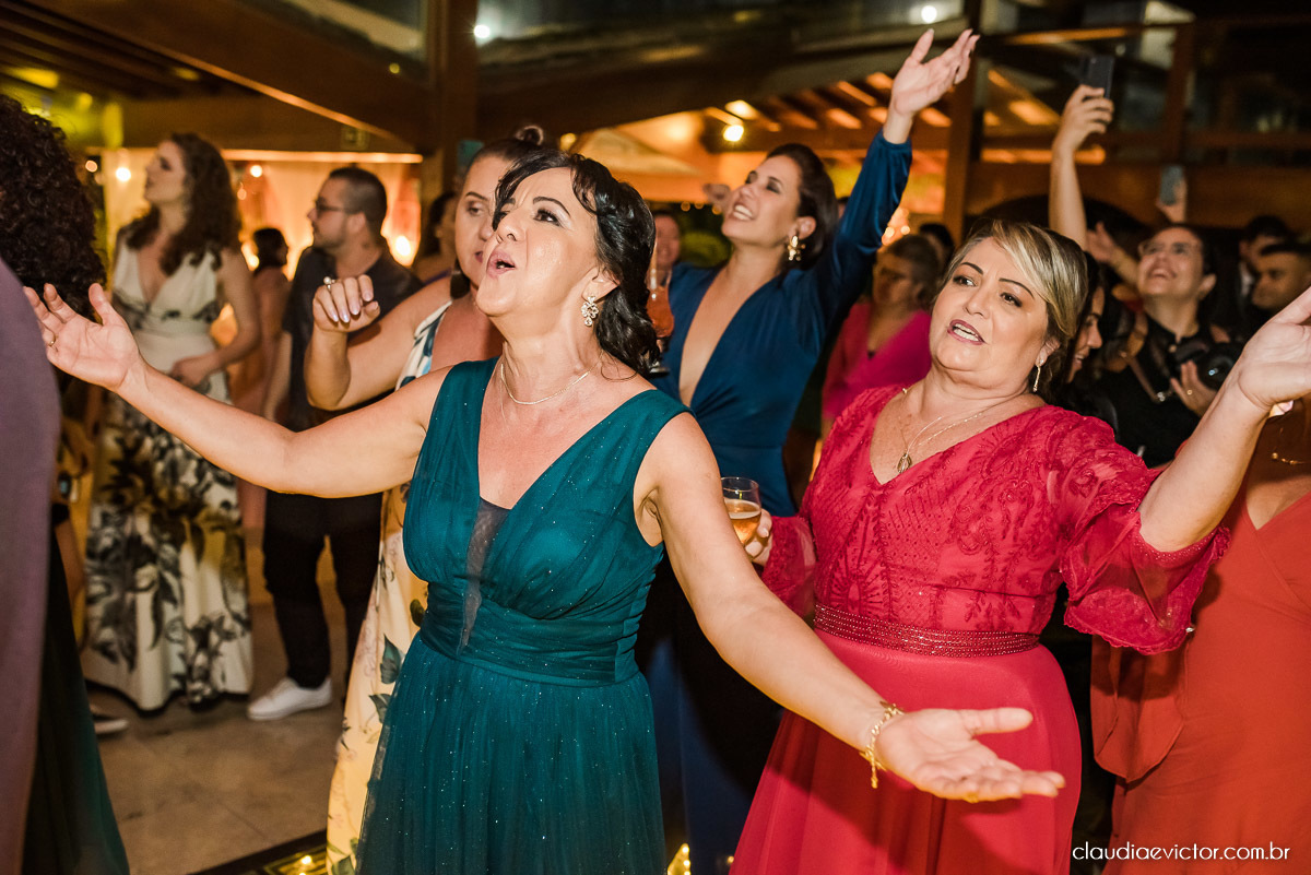 Casamento de dia por do sol fotógrafo de Casamento em Vila Velha fotógrafo de Casamento em Serra fotógrafo de Casamento em Vitória fotógrafo de Casamento em cariacica fotógrafo de Casamento em Aracruz noiva vestido de noiva cerimonial ponta dos Fachos