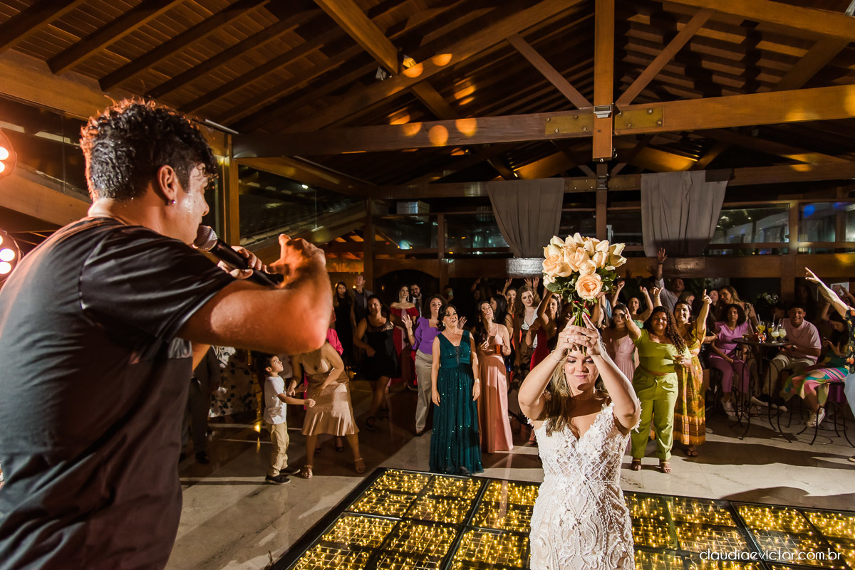 Casamento de dia por do sol fotógrafo de Casamento em Vila Velha fotógrafo de Casamento em Serra fotógrafo de Casamento em Vitória fotógrafo de Casamento em cariacica fotógrafo de Casamento em Aracruz noiva vestido de noiva cerimonial ponta dos Fachos