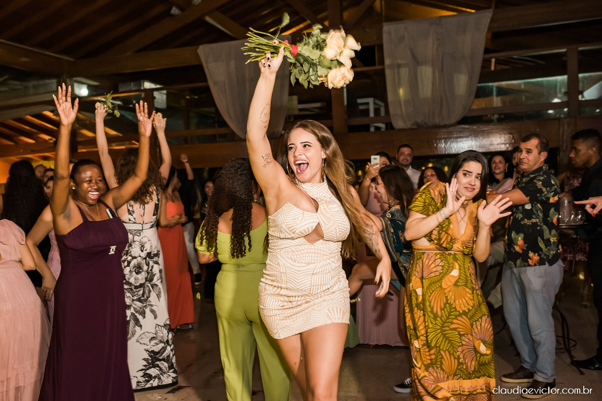 Casamento de dia por do sol fotógrafo de Casamento em Vila Velha fotógrafo de Casamento em Serra fotógrafo de Casamento em Vitória fotógrafo de Casamento em cariacica fotógrafo de Casamento em Aracruz noiva vestido de noiva cerimonial ponta dos Fachos