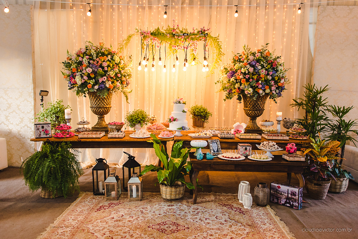 Lindo casamento com noivo e noiva realizado em Vila Velha por fotógrafos de casamento de Vila Velha fotógrafos de casamento de Vitória fotógrafos de casamento de Serra Espírito Santo e fotos externas em Pedra Azul ES