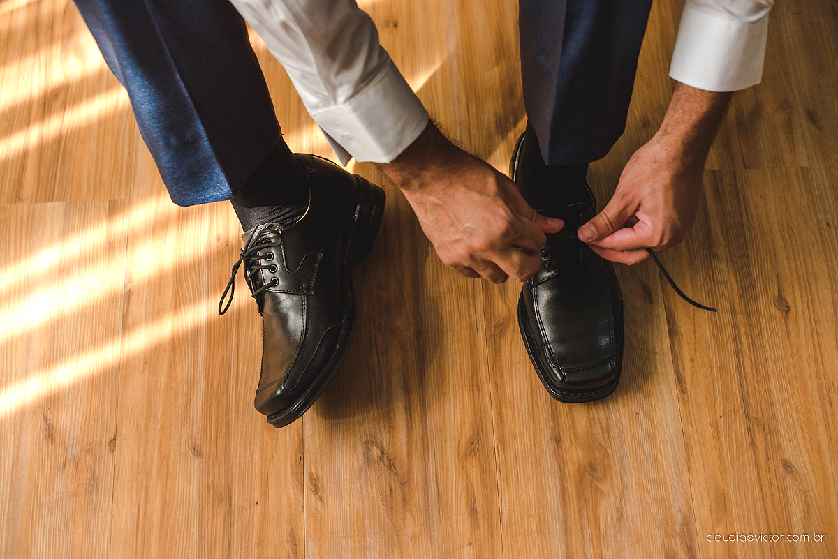 Lindo casamento com noivo e noiva realizado em Vila Velha por fotógrafos de casamento de Vila Velha fotógrafos de casamento de Vitória fotógrafos de casamento de Serra Espírito Santo e fotos externas em Pedra Azul ES