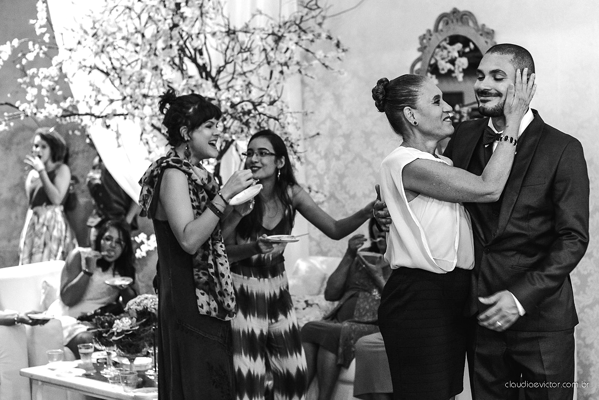 Lindo casamento com noivo e noiva realizado em Vila Velha por fotógrafos de casamento de Vila Velha fotógrafos de casamento de Vitória fotógrafos de casamento de Serra Espírito Santo e fotos externas em Pedra Azul ES