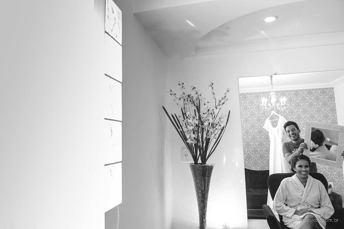 Lindo casamento com noivo e noiva realizado em Vila Velha por fotógrafos de casamento de Vila Velha fotógrafos de casamento de Vitória fotógrafos de casamento de Serra Espírito Santo e fotos externas em Pedra Azul ES