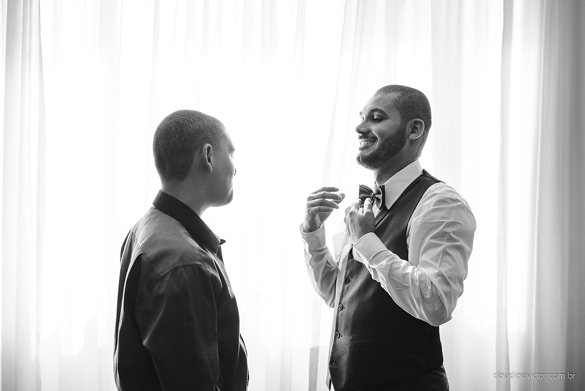 Lindo casamento com noivo e noiva realizado em Vila Velha por fotógrafos de casamento de Vila Velha fotógrafos de casamento de Vitória fotógrafos de casamento de Serra Espírito Santo e fotos externas em Pedra Azul ES