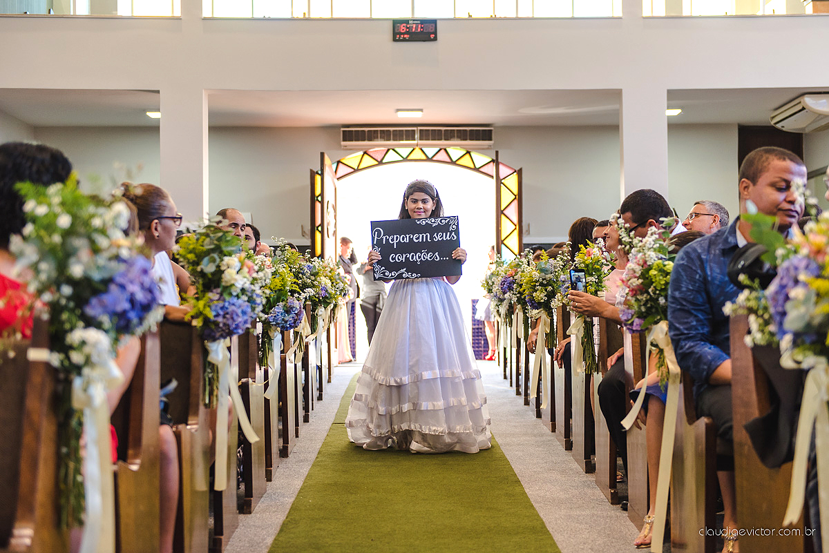 Lindo casamento com noivo e noiva realizado em Vila Velha por fotógrafos de casamento de Vila Velha fotógrafos de casamento de Vitória fotógrafos de casamento de Serra Espírito Santo e fotos externas em Pedra Azul ES
