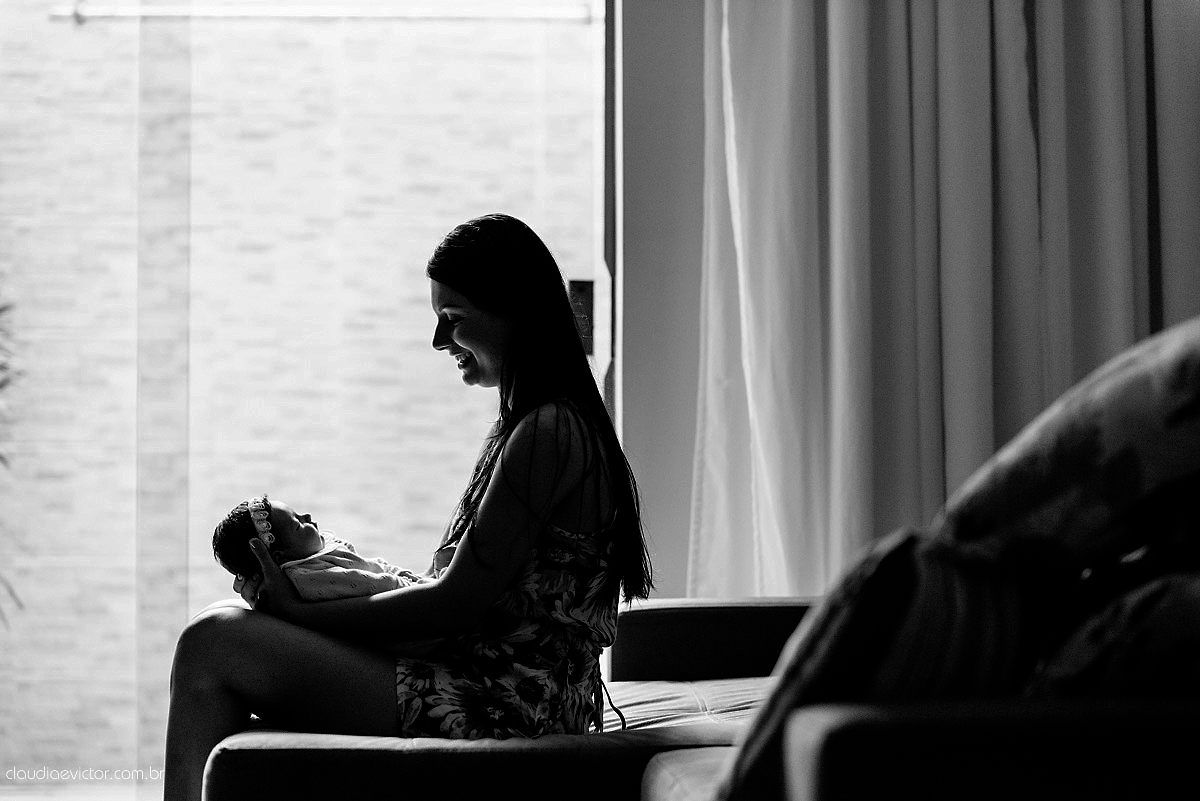 Lindo Lifestyle realizado na serra ES por fotógrafos de casamento de Vila Velha fotógrafos de casamento de Vitória fotógrafos de casamento de Serra espirito santo ES com bebê e um lindo quartinho com decoração das princesas da Disney