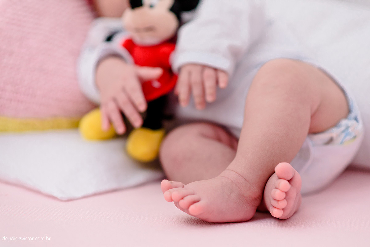 Lindo Lifestyle realizado na serra ES por fotógrafos de casamento de Vila Velha fotógrafos de casamento de Vitória fotógrafos de casamento de Serra espirito santo ES com bebê e um lindo quartinho com decoração das princesas da Disney