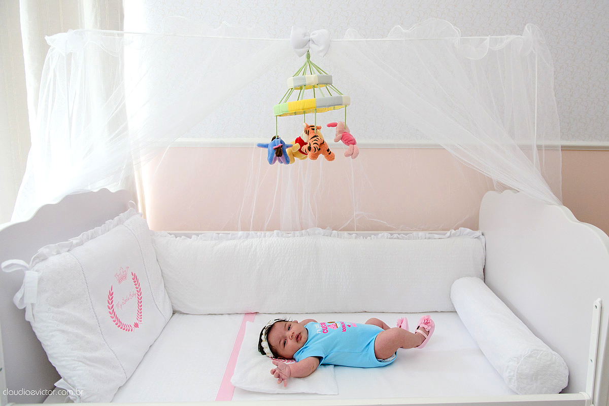 Lindo Lifestyle realizado na serra ES por fotógrafos de casamento de Vila Velha fotógrafos de casamento de Vitória fotógrafos de casamento de Serra espirito santo ES com bebê e um lindo quartinho com decoração das princesas da Disney