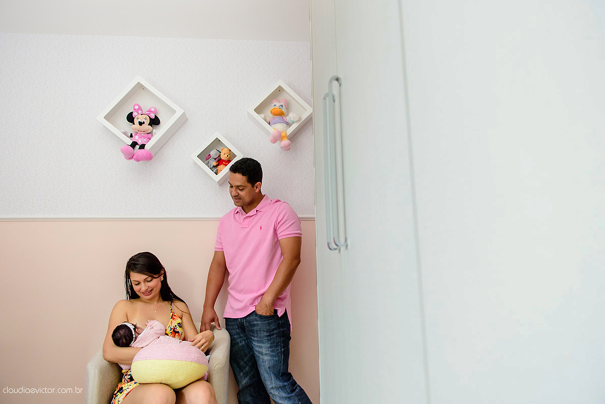 Lindo Lifestyle realizado na serra ES por fotógrafos de casamento de Vila Velha fotógrafos de casamento de Vitória fotógrafos de casamento de Serra espirito santo ES com bebê e um lindo quartinho com decoração das princesas da Disney