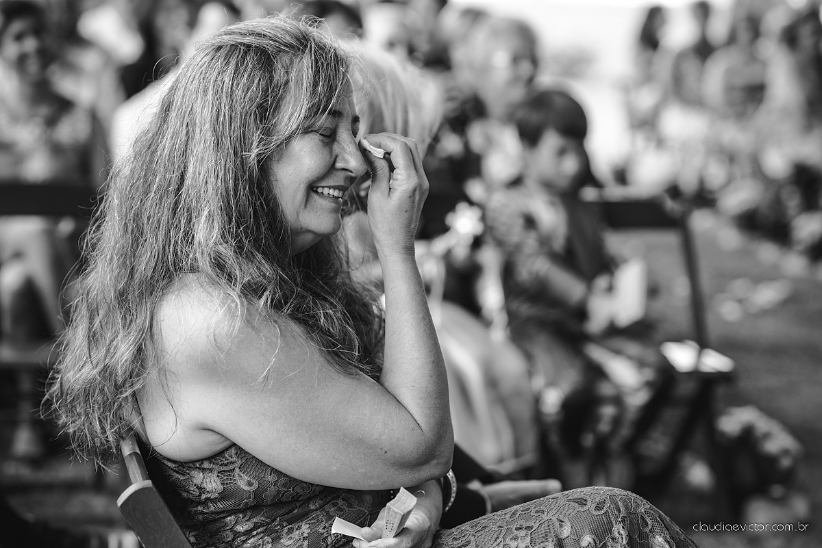 Lindo casamento no estilo Celta medieval realizado na serra por fotógrafos de casamento de Vila Velha fotógrafos de casamento de Vitória fotógrafos de casamento de Serra com sapateado irlandês noivo e noiva com roupas originais e diferentes