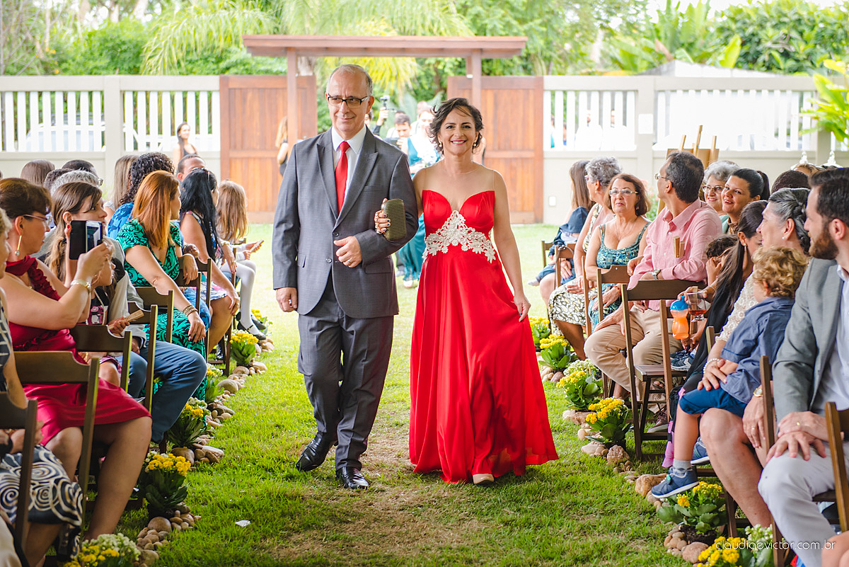 Lindo casamento no estilo Celta medieval realizado na serra por fotógrafos de casamento de Vila Velha fotógrafos de casamento de Vitória fotógrafos de casamento de Serra com sapateado irlandês noivo e noiva com roupas originais e diferentes
