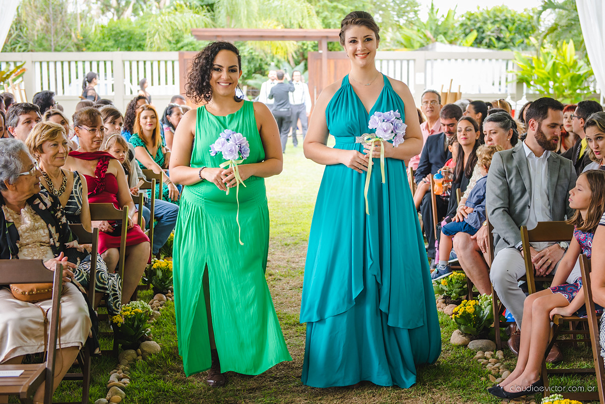 Lindo casamento no estilo Celta medieval realizado na serra por fotógrafos de casamento de Vila Velha fotógrafos de casamento de Vitória fotógrafos de casamento de Serra com sapateado irlandês noivo e noiva com roupas originais e diferentes